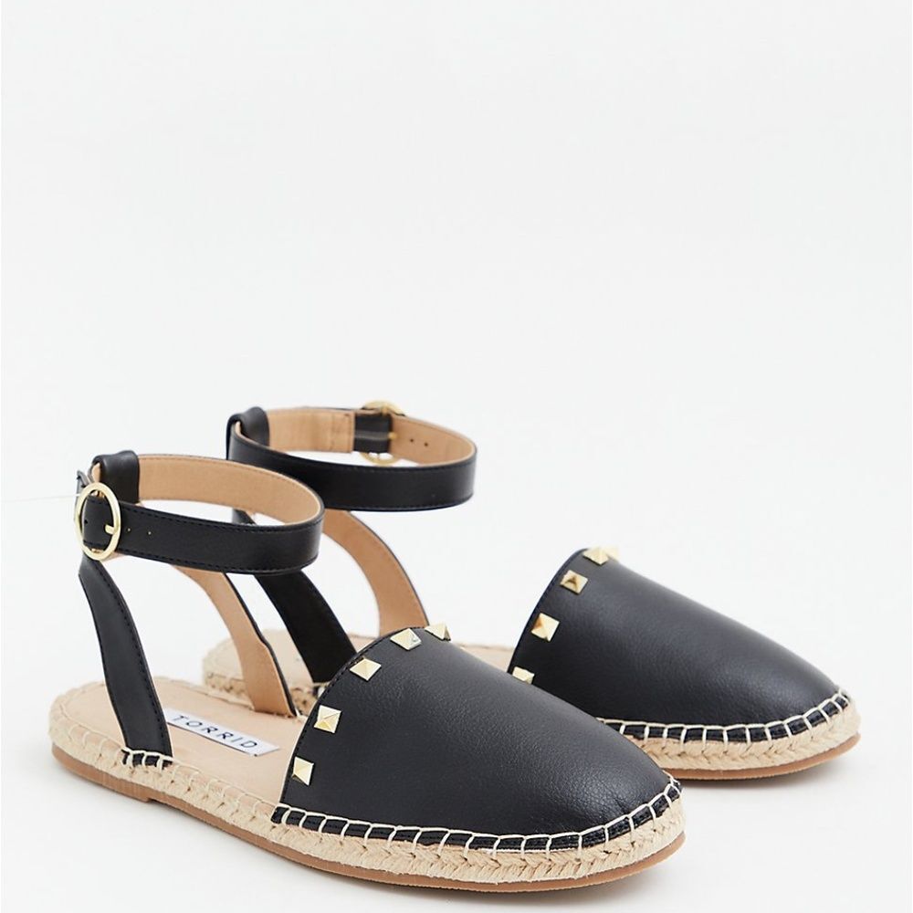 Torrid Black Gold Stud Leather Ankle Strap Buckle Flats Espadrille Sandals 8.5